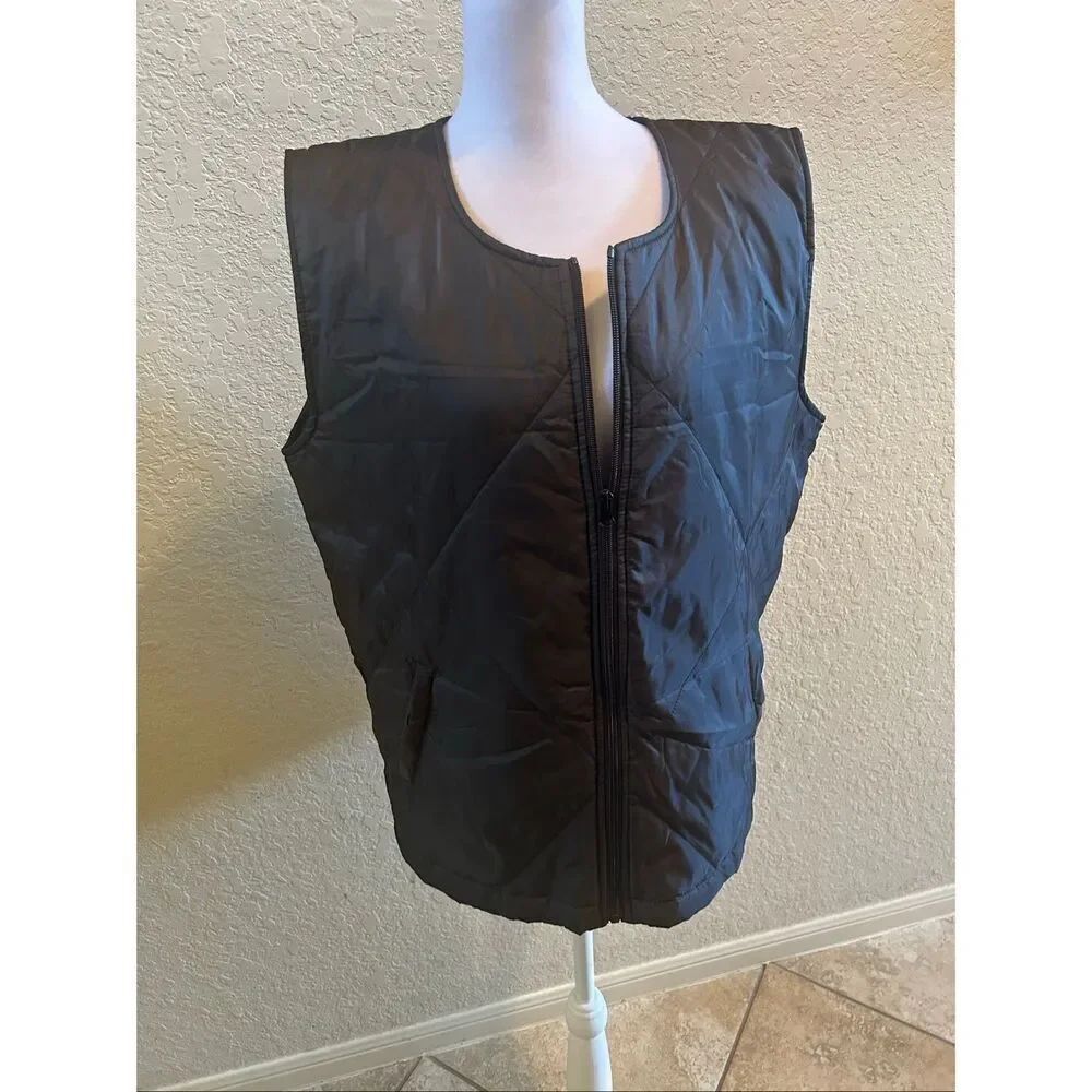 Socialite Size S/MโQuilted Zip Up Vest Black Lightweight Layering Casual NWT